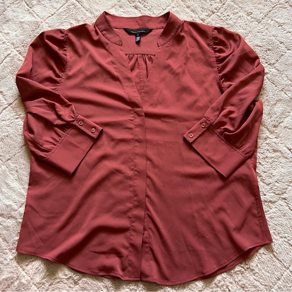 White House Black Market Tops - WHBM Button Down Blouse Women’s Size 14